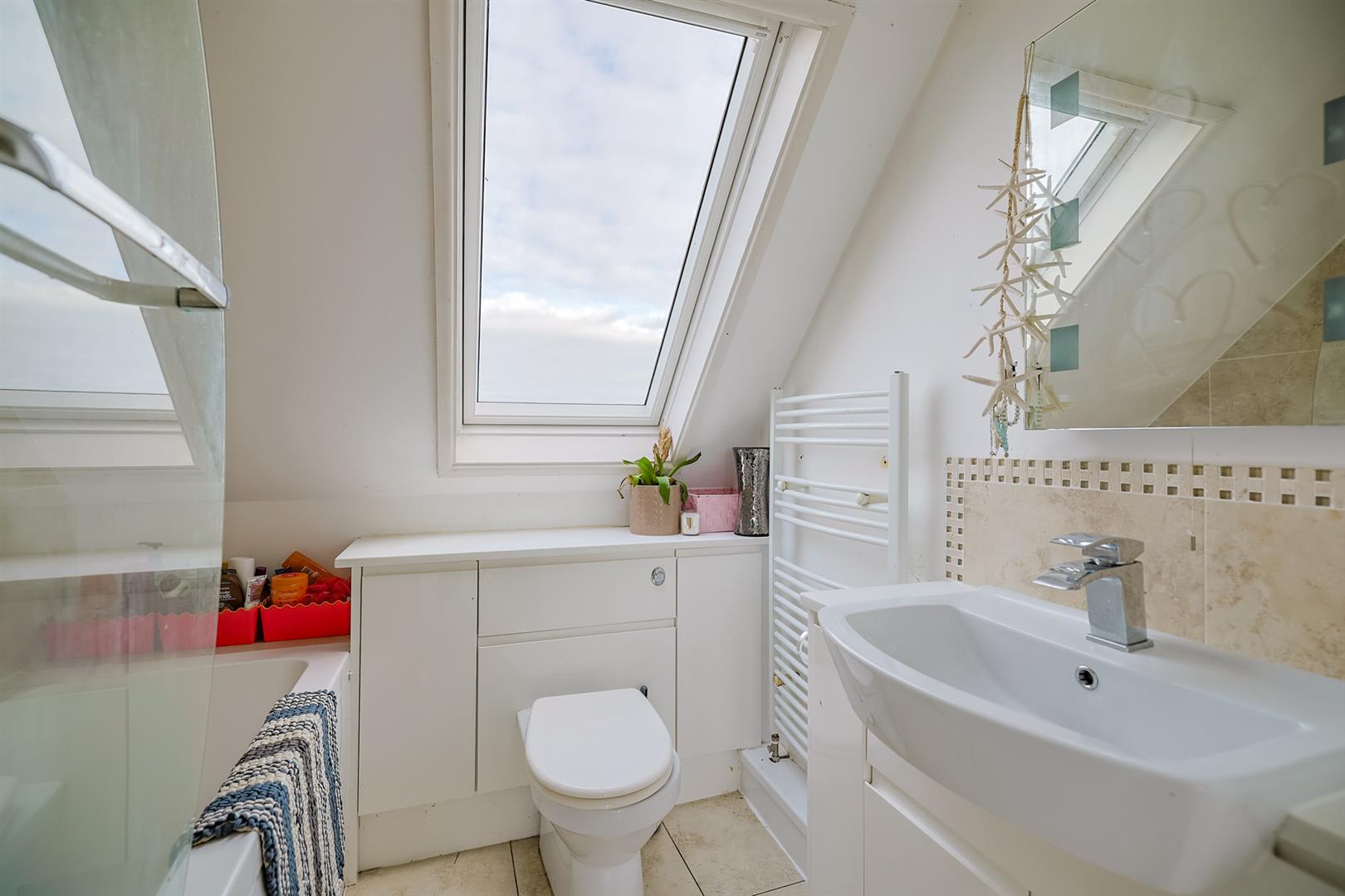 East Cliff, Pennard, Swansea, SA3 2AS